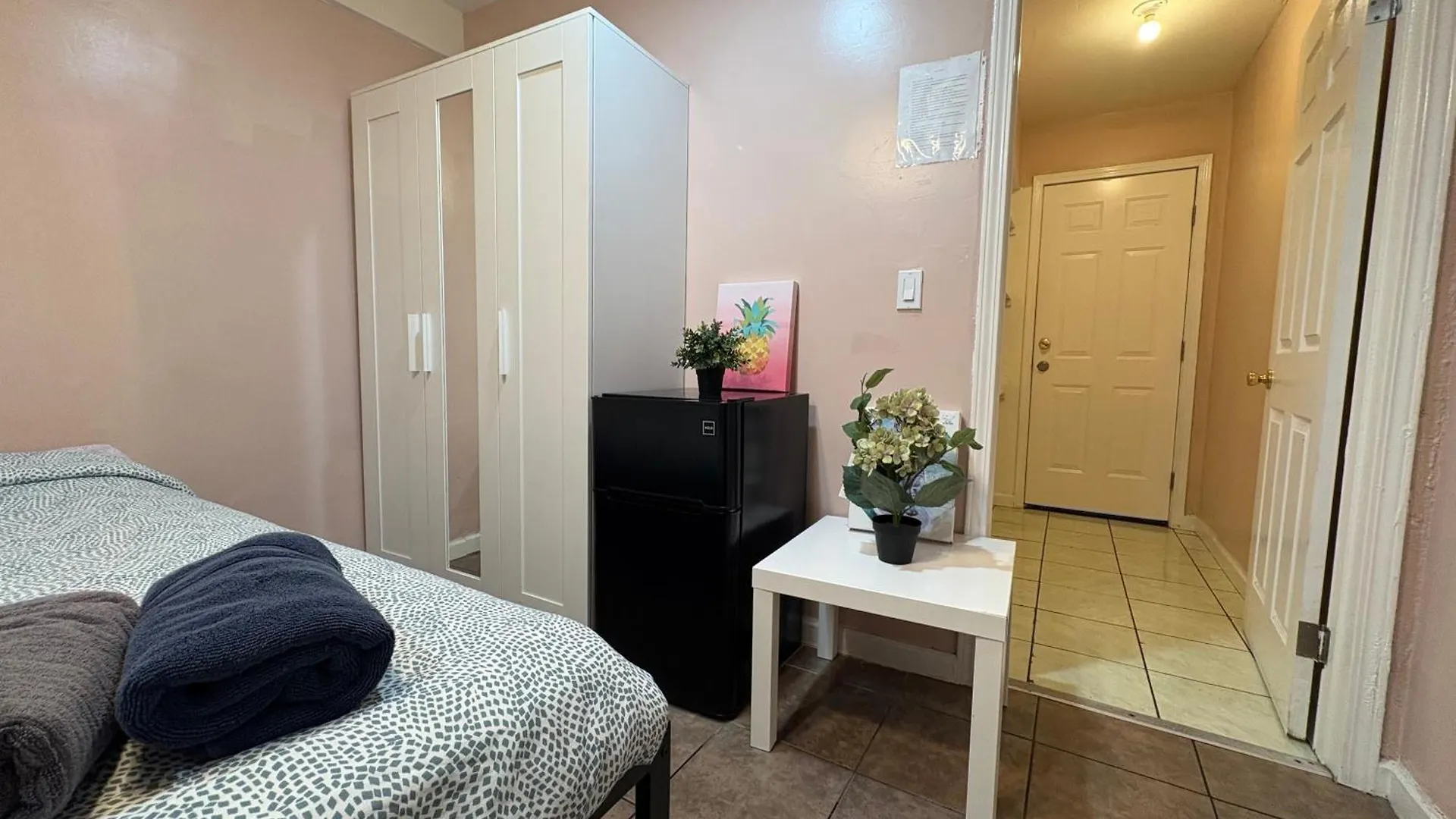 The Disney Hostel - Santa Ana - Oc United States