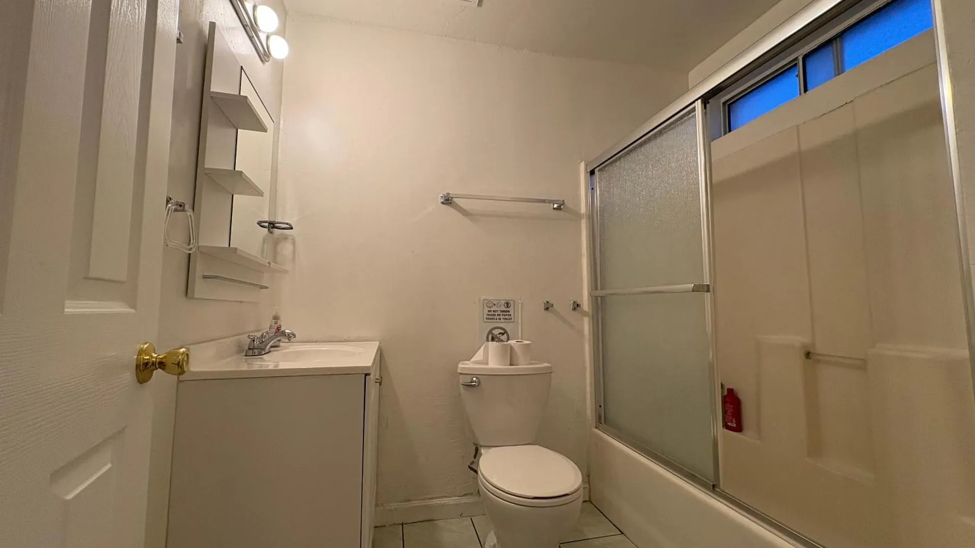 The Disney Hostel - Santa Ana - Oc United States